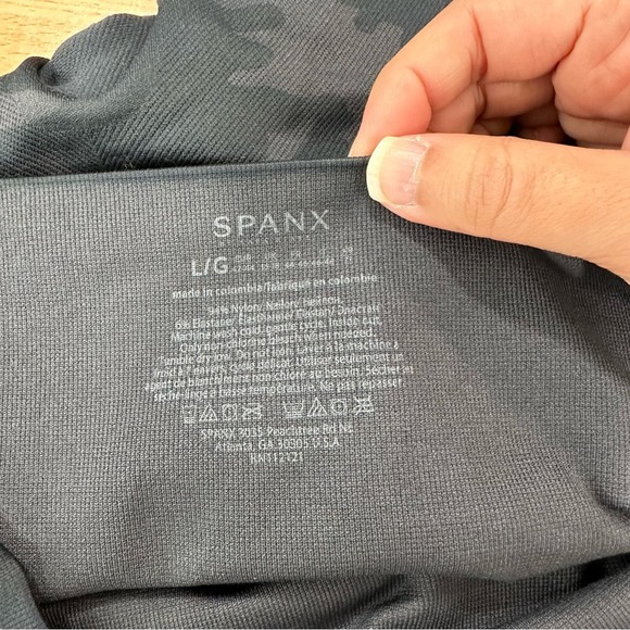 Spanx Look at Me Now High-Waisted Seamless Leggings Black Camo Large - Picture 5 of 9